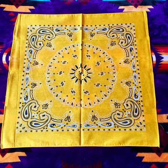 NWOT GOLD 🌕🌞⭐️☀️Bandana/face mask 😷 - Picture 5 of 5